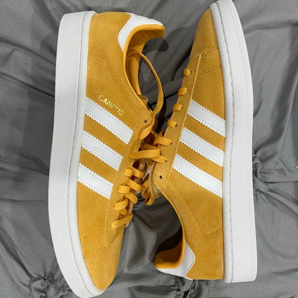 campus women's running shoes